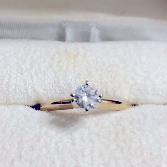 Diamond Ring - Picture 1 of 5